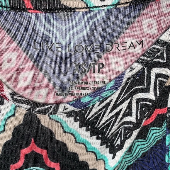 Super cute tribal patterned halter crop tank top - Picture 5 of 5